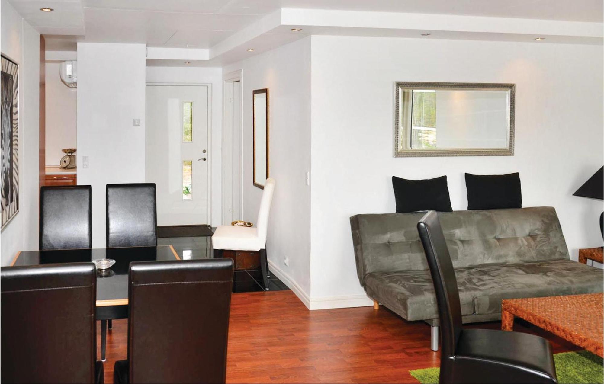Nice Home In Sunne With Jacuzzi Alvsatern ภายนอก รูปภาพ